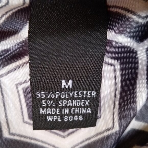 WOMEN'S INC INTERNATIONAL CONCEPTS BLACK AND WHITE TANK TOP. SIZE M - Picture 4 of 5